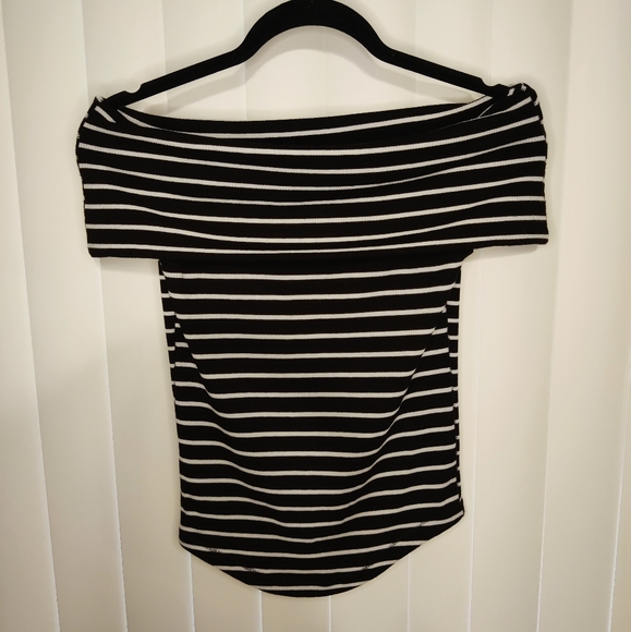We The Free Black and White Stripe off the shoulder top Women's Small - Picture 3 of 4
